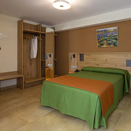 Hostal Las Grullas-3